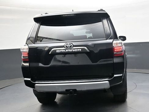Used 2021 Toyota 4Runner TRD Off-Road AWD/4WD image 4