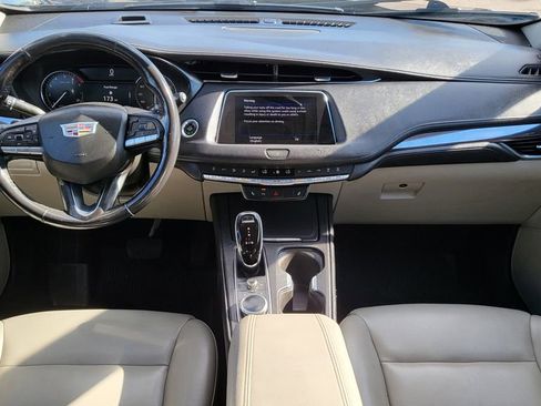 Used 2020 Cadillac XT4 Luxury w/ Cold Weather Package image 27