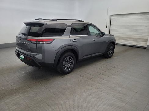 Used 2022 Nissan Pathfinder SV AWD/4WD image 10