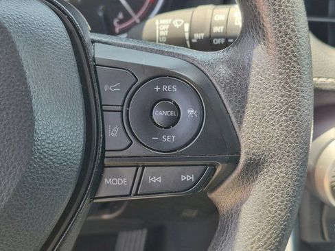 Used 2025 Toyota RAV4 XLE FWD image 24