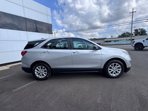 Used 2020 Chevrolet Equinox LS w/ LPO, Floor Liner Package FWD image 4