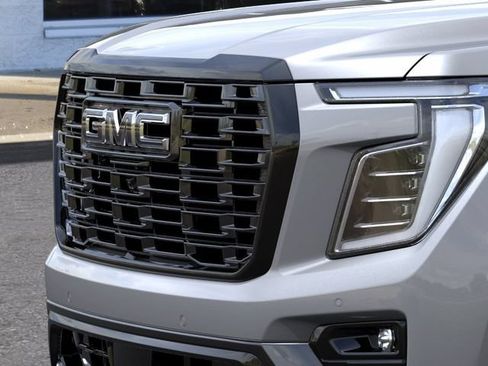 New 2026 GMC Yukon Denali Ultimate w/ LPO, Floor Liner Package AWD/4WD image 13