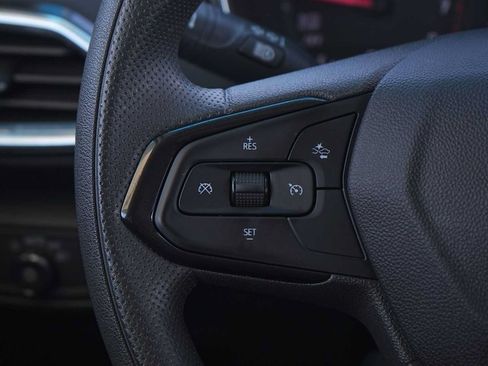 Used 2023 Chevrolet TrailBlazer LT w/ LPO, Blackout Package FWD image 17