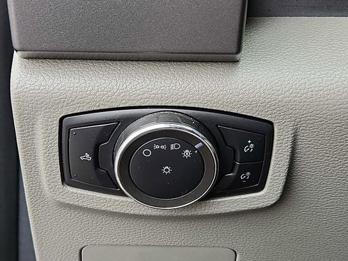 Used 2022 Ford F250 XLT w/ Snow Plow Prep Package image 25