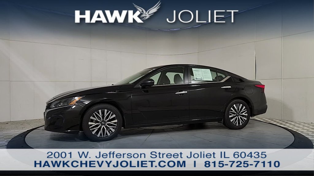 Used 2024 Nissan Altima 2.5 SV FWD image 4