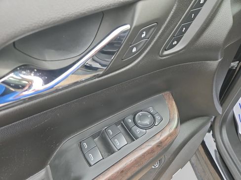 Used 2023 GMC Acadia Denali w/ Denali Technology Package AWD/4WD image 20