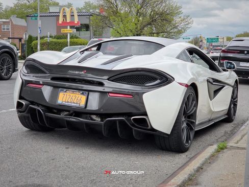 Used 2016 McLaren 570S Coupe RWD image 8