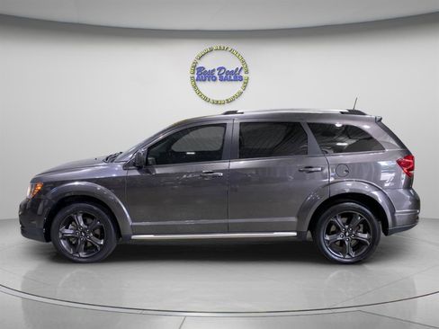 Used 2020 Dodge Journey Crossroad w/ Popular Equipment Group FWD image 2