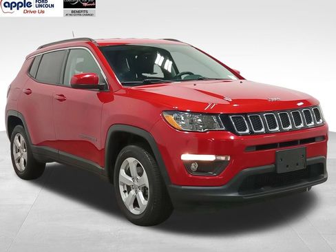 Used 2018 Jeep Compass Latitude w/ Popular Equipment Group AWD/4WD image 1