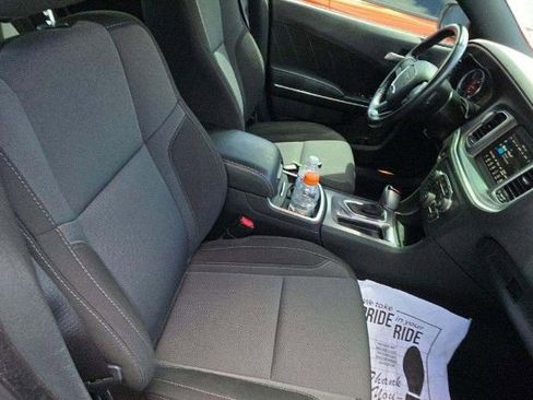 Used 2020 Dodge Charger SXT RWD image 9