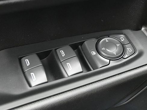 Used 2022 Chevrolet Silverado 1500 Custom image 4