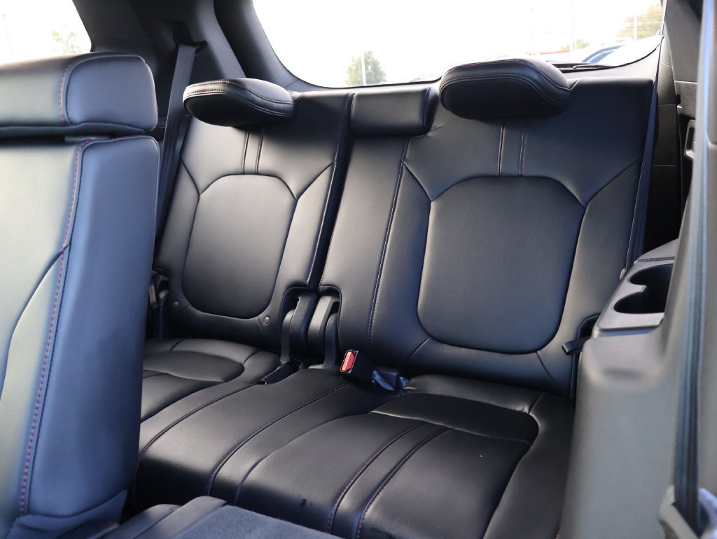 Used 2025 Honda Pilot Black Edition image 15