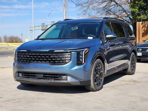 New 2026 Kia Carnival SX image 2