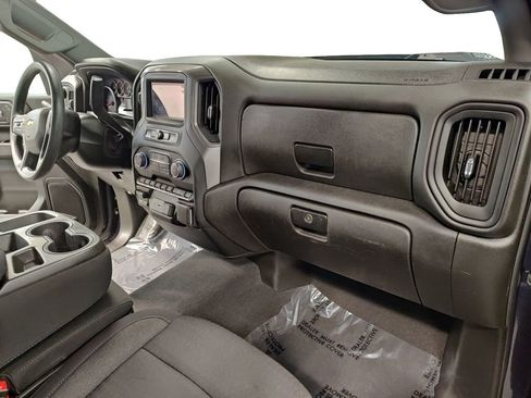 Used 2024 Chevrolet Silverado 2500 Custom w/ Custom Value Package image 16