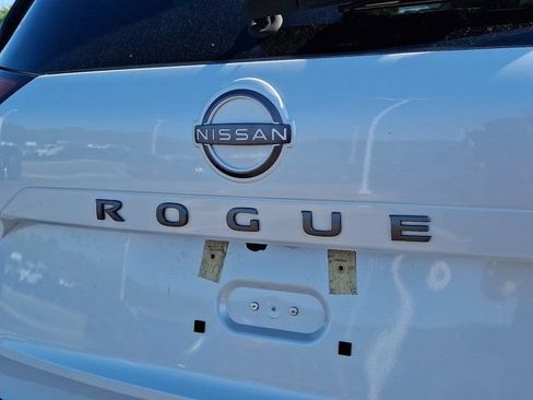Used 2024 Nissan Rogue SV FWD image 35