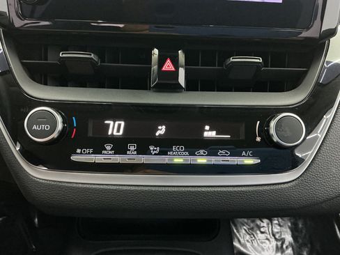 Used 2023 Toyota Corolla LE FWD image 35