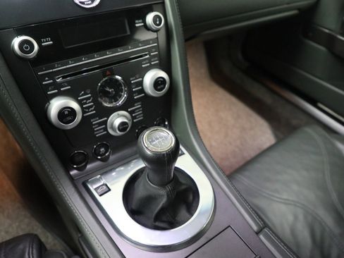 Used 2011 Aston Martin V12 Vantage Coupe image 24