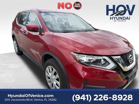 Used 2017 Nissan Rogue S AWD/4WD image 1