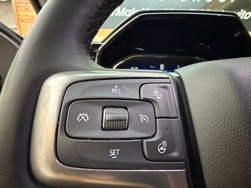 Used 2023 Chevrolet Silverado 1500 LT AWD/4WD image 26