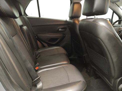 Used 2020 Chevrolet Trax LT w/ Driver Confidence Package image 19