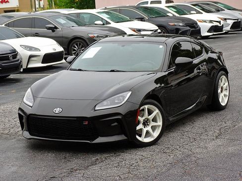 Used 2023 Toyota GR86 Premium w/ ALL Weather Mat Package (TMS) RWD image 7