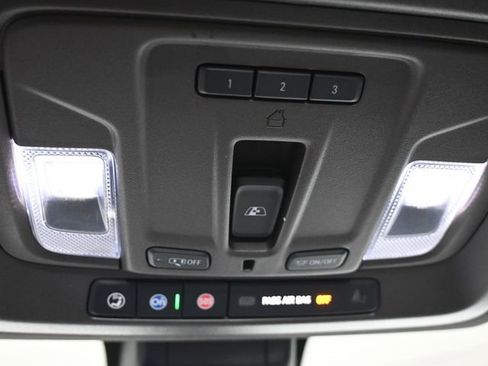 Used 2022 Chevrolet Silverado 1500 LTZ w/ Technology Package image 35