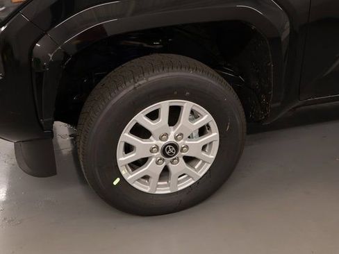 New 2025 Toyota Tacoma SR5 image 7