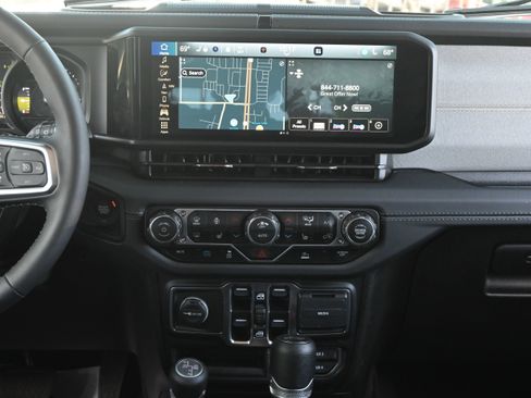 Used 2025 Jeep Wrangler Backcountry image 5