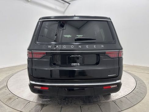 Used 2024 Jeep Wagoneer Series II image 6