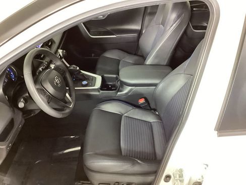 Used 2023 Toyota RAV4 XSE AWD/4WD image 29