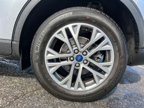 Used 2022 Ford Escape SEL image 15