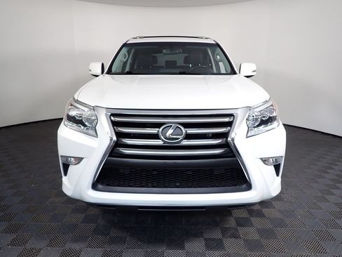 Used 2018 Lexus GX 460 w/ Preferred Accessory Package AWD/4WD image 13