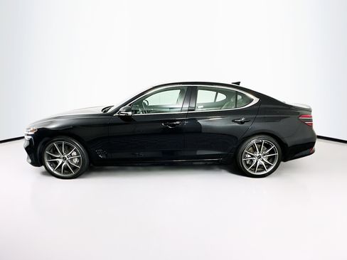 Used 2025 Genesis G70 2.5T image 4