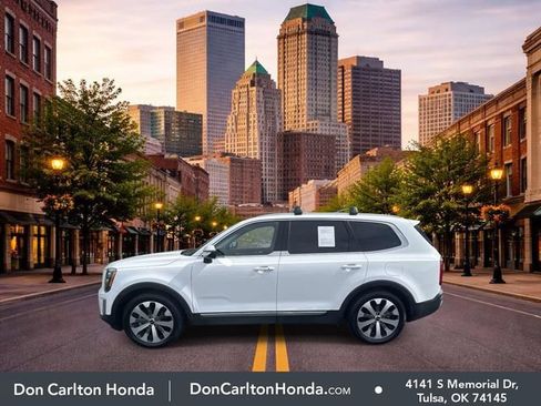 Used 2022 Kia Telluride EX w/ EX Premium Package FWD image 8