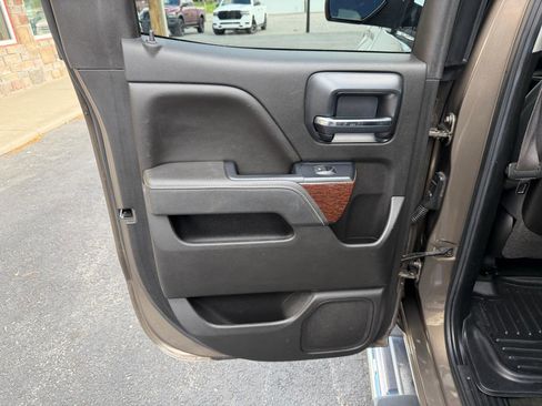Used 2014 GMC Sierra 1500 SLE image 16