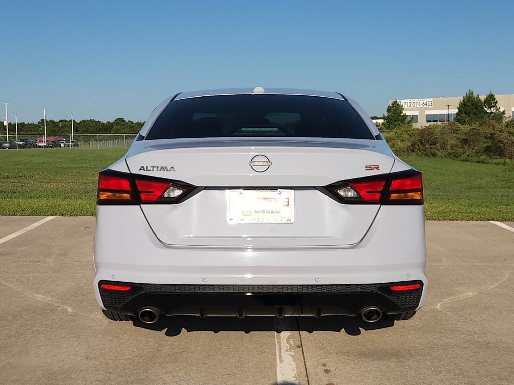 Used 2024 Nissan Altima 2.5 SR FWD image 6