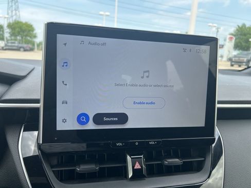 Used 2025 Toyota Corolla SE w/ SE Premium Package image 17