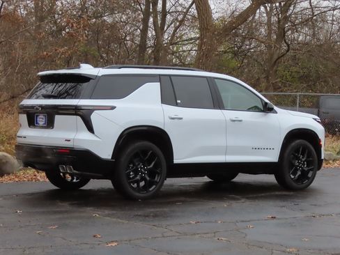 New 2026 Chevrolet Traverse RS w/ LPO, Floor Liner Package image 3