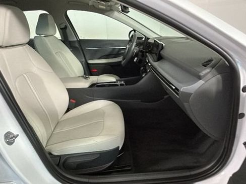 Used 2026 Hyundai Sonata SEL FWD image 30