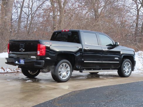 Used 2018 Chevrolet Silverado 1500 High Country image 3