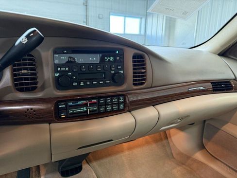 Used 2005 Buick Le Sabre Custom image 27