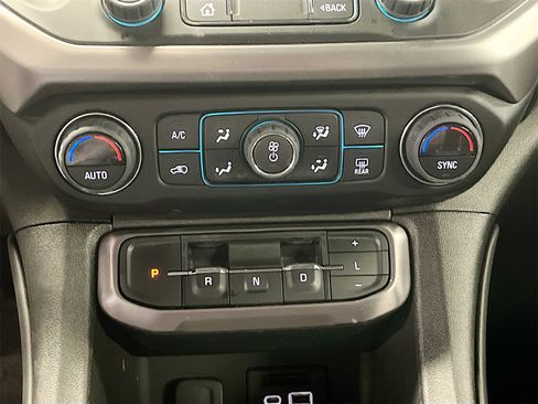 Used 2023 GMC Acadia AT4 w/ Preferred Package image 16