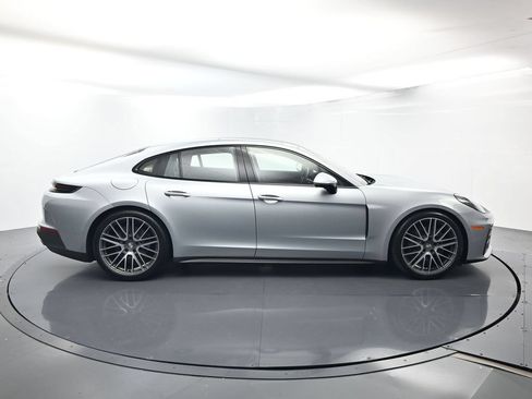 Certified 2026 Porsche Panamera w/ Premium Package RWD image 16
