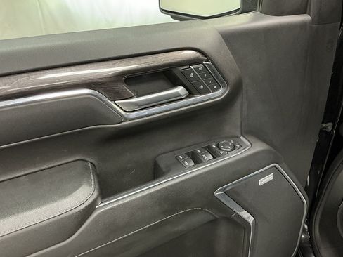Used 2024 Chevrolet Silverado 1500 LTZ w/ Z71 Off-Road Package AWD/4WD image 21