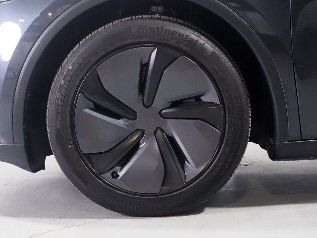 Used 2026 Tesla Model Y Long Range RWD image 55