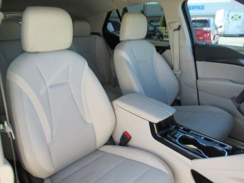 Used 2023 Buick Envision Preferred FWD image 8
