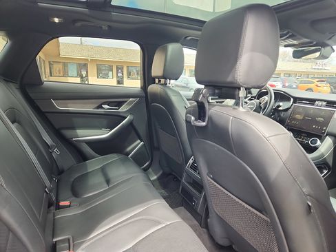 Used 2023 Jaguar F-PACE S AWD/4WD image 29