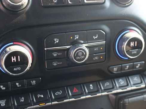 Used 2022 Chevrolet Silverado 2500 LTZ w/ Z71 Chrome Sport Edition image 28