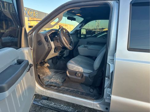 Used 2016 Ford F250 XL w/ XL Appearance Package image 6