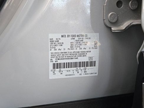 Used 2025 Ford Explorer Platinum w/ LUX Leather Package image 30